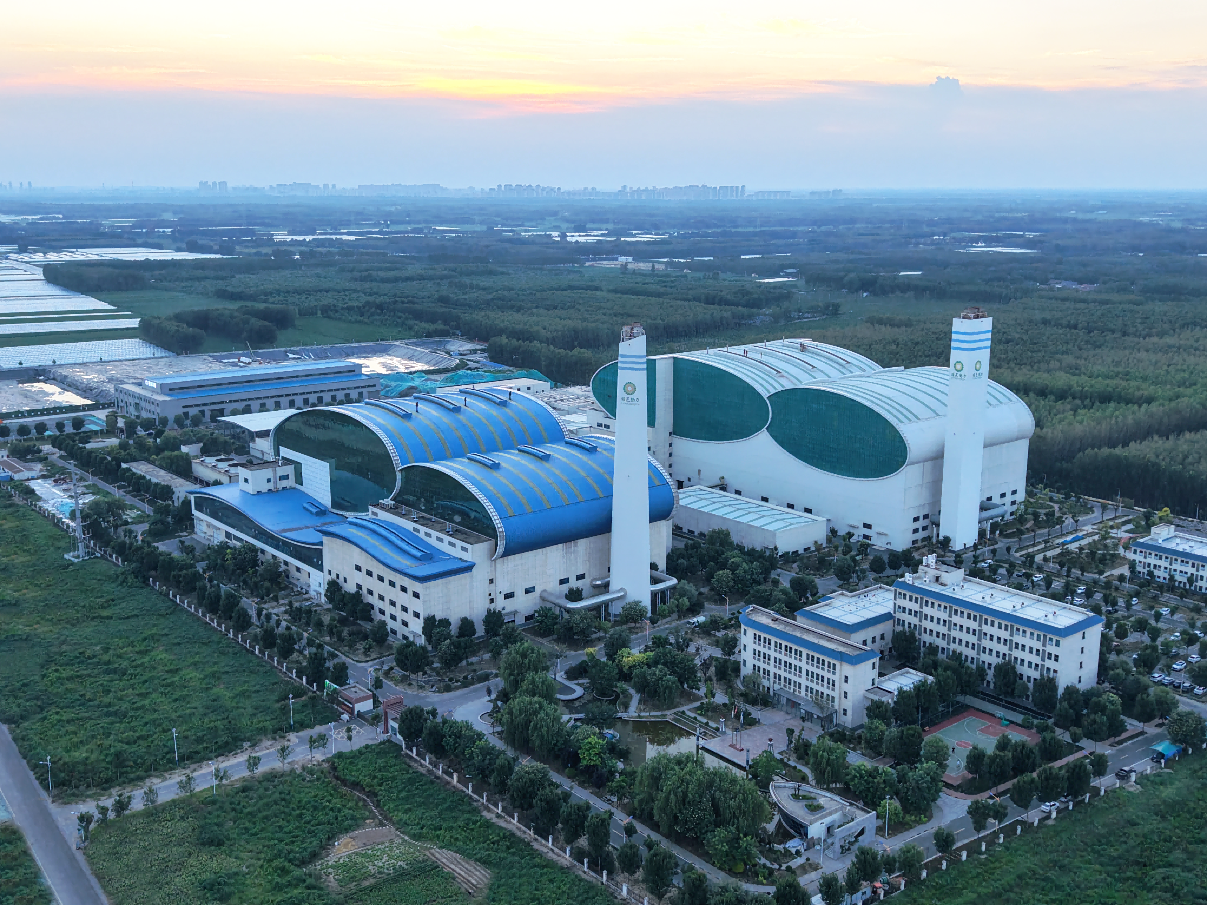 IM电竞成功研发垃圾池栅格智能疏通机器人系统 告别高危人工作业时代